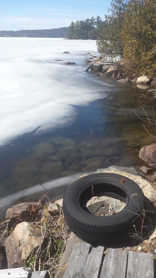 Dunlop Lake Lodge Elliot Lake ภายนอก รูปภาพ