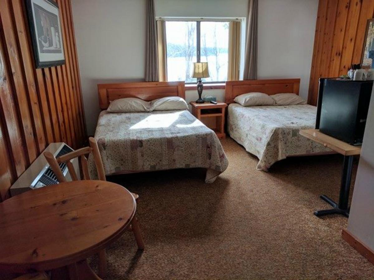 Dunlop Lake Lodge Elliot Lake ภายนอก รูปภาพ
