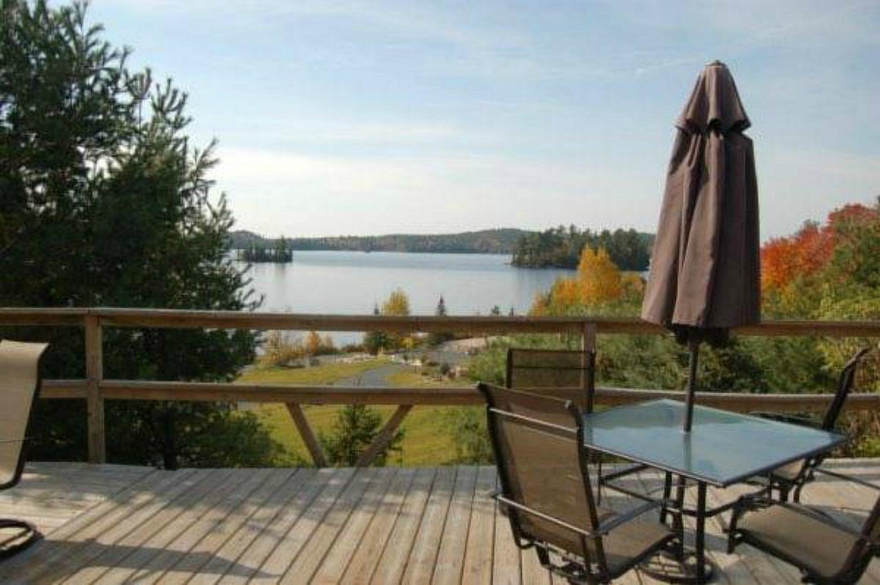 Dunlop Lake Lodge Elliot Lake ภายนอก รูปภาพ