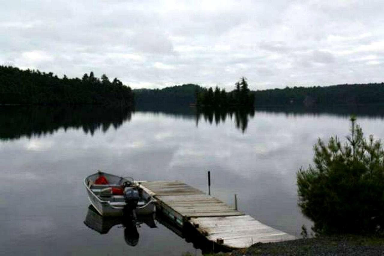 Dunlop Lake Lodge Elliot Lake ภายนอก รูปภาพ