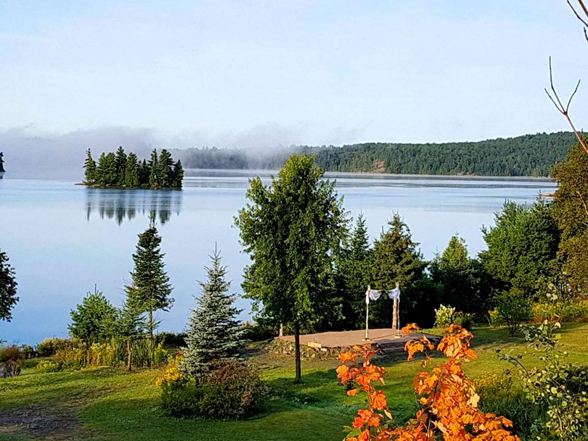 Dunlop Lake Lodge Elliot Lake ภายนอก รูปภาพ