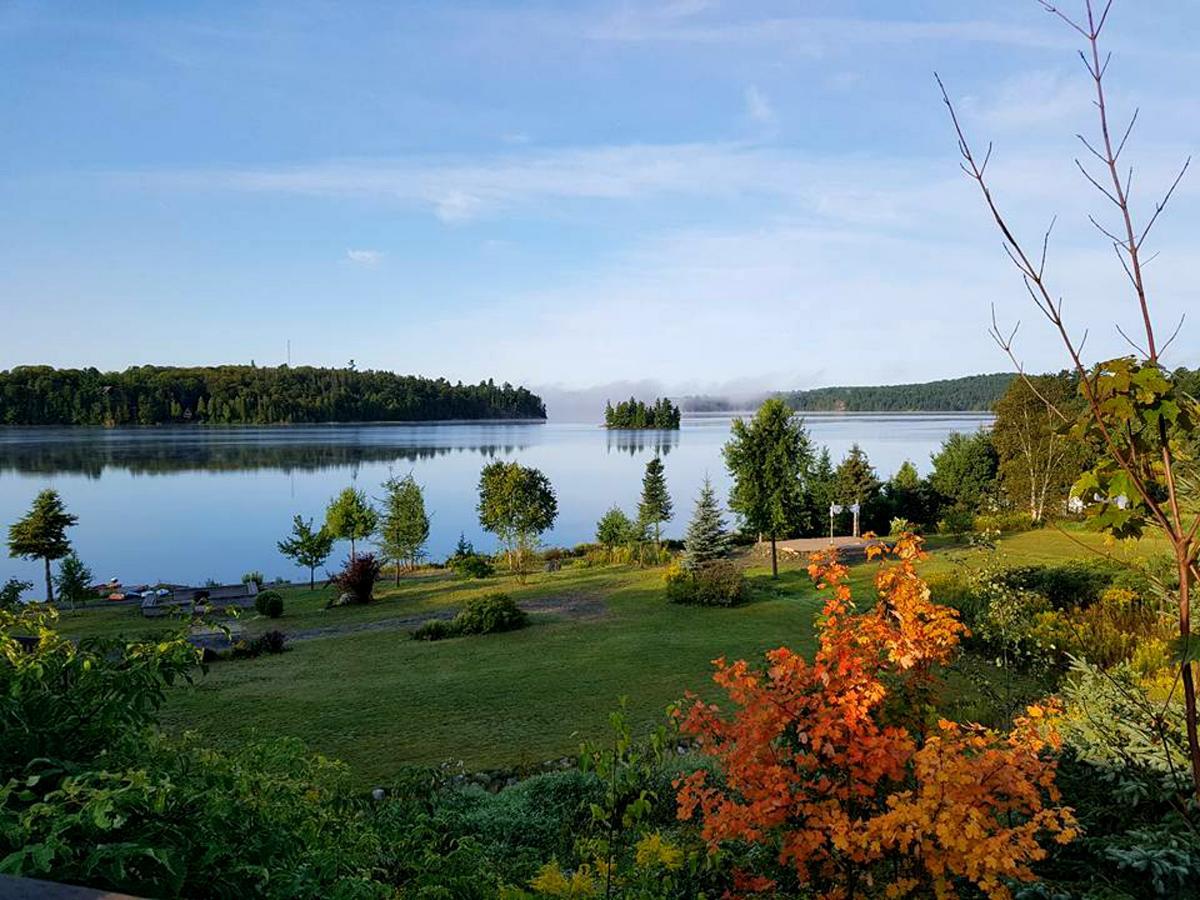 Dunlop Lake Lodge Elliot Lake ภายนอก รูปภาพ